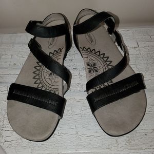 Aetrex Sandals